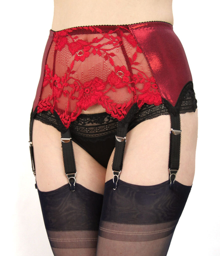 Wetlook suspender belt Shiny Sheryl - gloss and lace