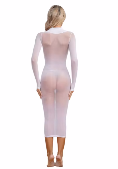 Vicky's sexy dress - figure-hugging & seductive - Image 8